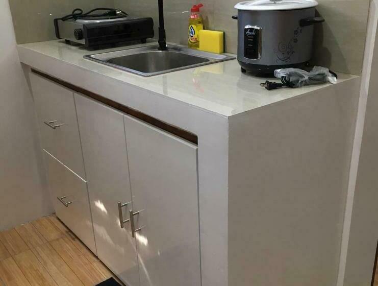 호스텔 Transient Room Near Calatagan Floating Cottage