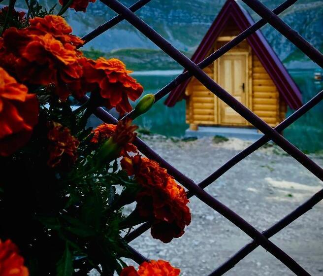 تختخواب و صبحانه Kapetanovo Jezero Bungalov