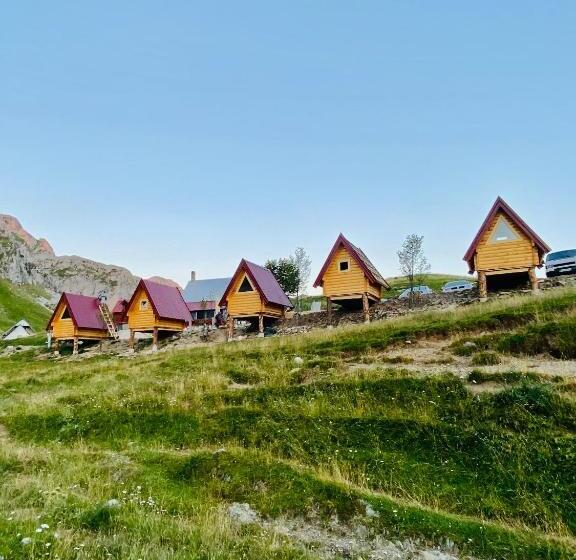 تختخواب و صبحانه Kapetanovo Jezero Bungalov