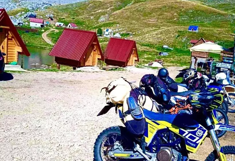 تختخواب و صبحانه Kapetanovo Jezero Bungalov
