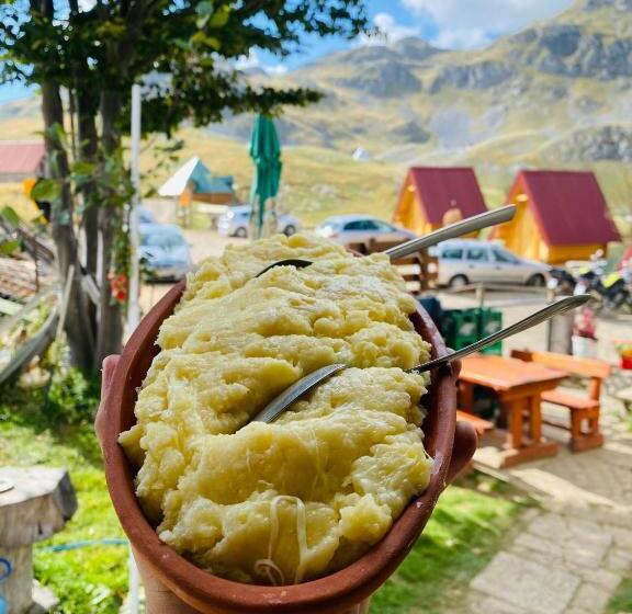 تختخواب و صبحانه Kapetanovo Jezero Bungalov