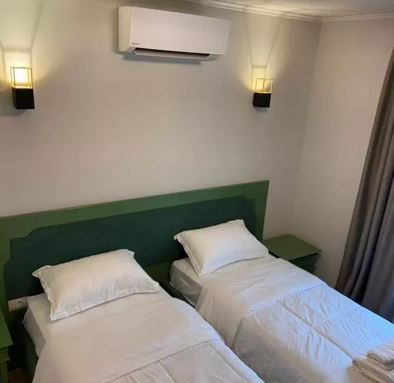 ベッドアンドブレックファースト “sarajet” Bed&breakfast