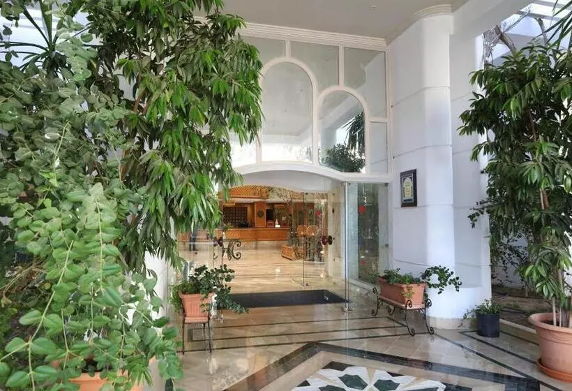 Hotelli Tunisia Lodge