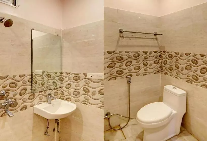 Oyo Flagship Hotel Kashi