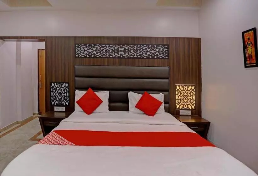 Oyo Flagship Hotel Kashi
