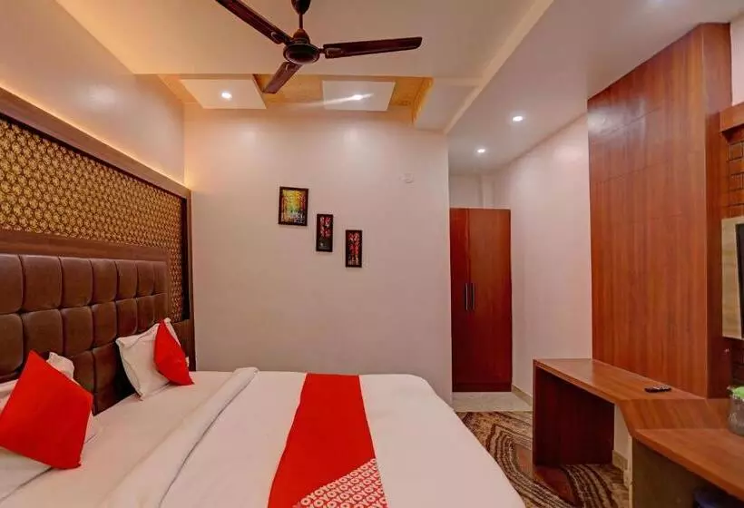 Oyo Flagship Hotel Kashi