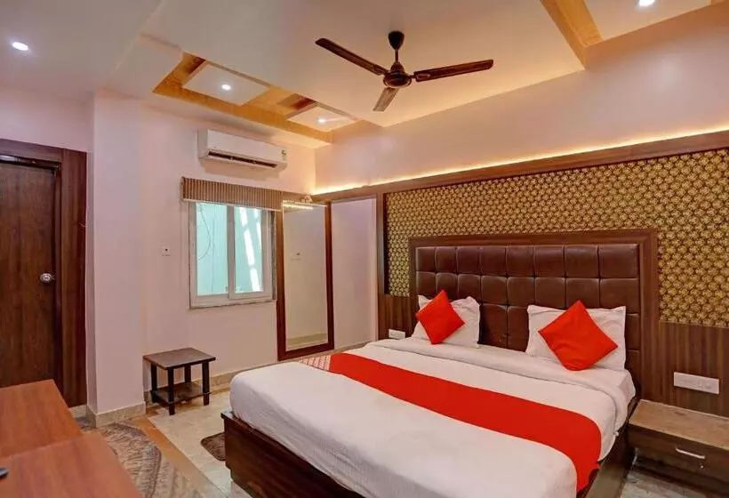 Oyo Flagship Hotel Kashi