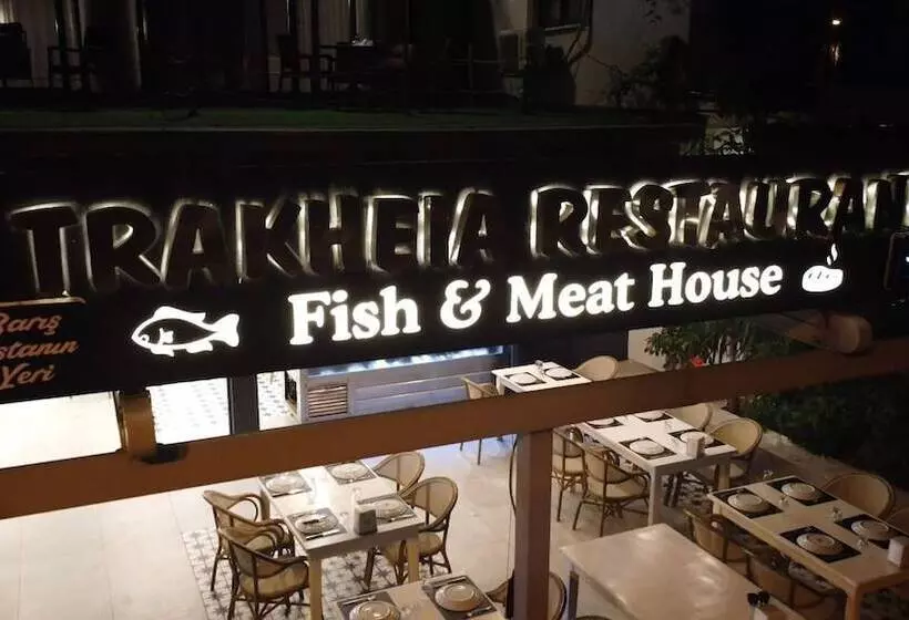 Trakheia Otel