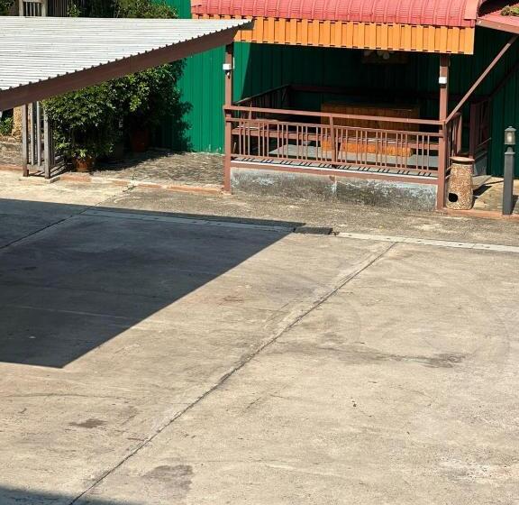 Szálloda Ekaluk Place Inn