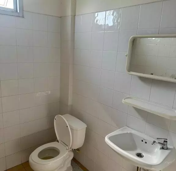 Hotelli Ekaluk Place Inn