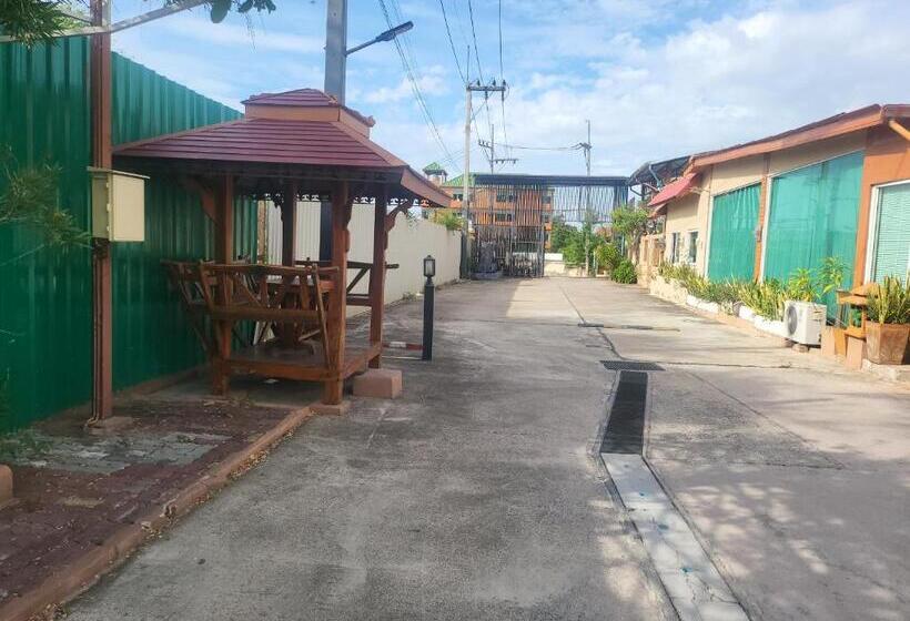 Szálloda Ekaluk Place Inn