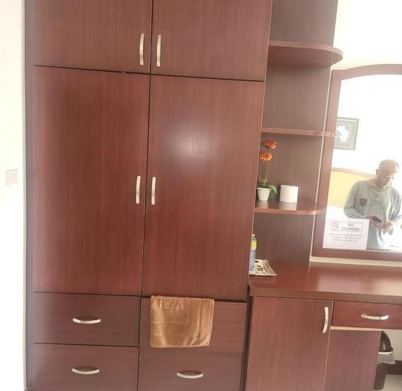 Szálloda Ekaluk Place Inn