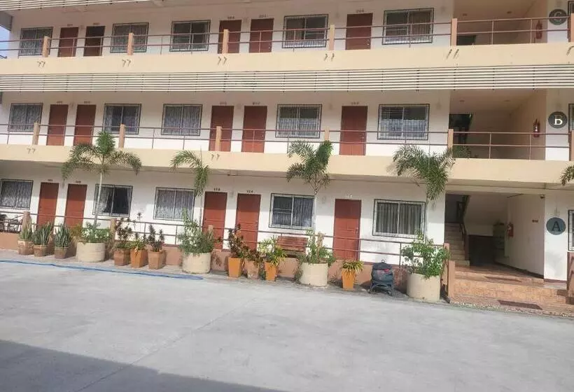 Hotelli Ekaluk Place Inn