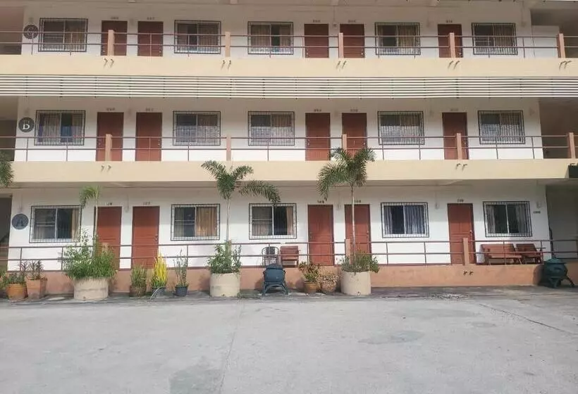 Hotelli Ekaluk Place Inn