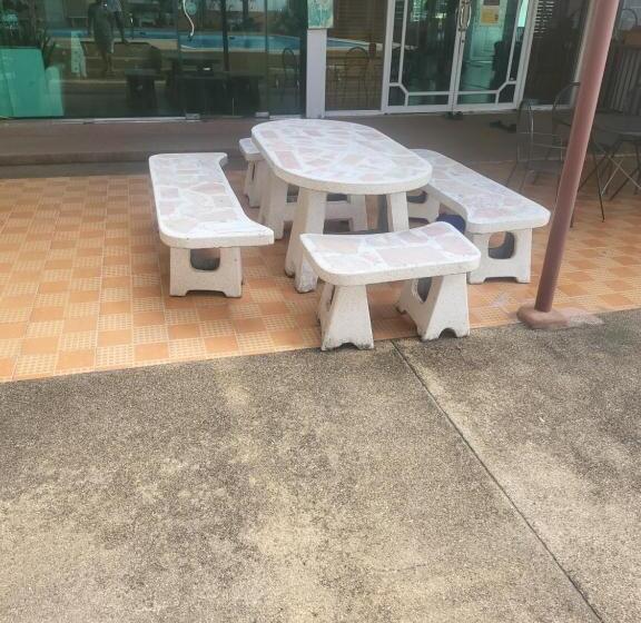 Szálloda Ekaluk Place Inn