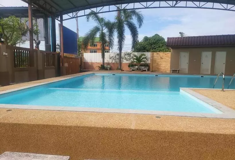 Hotelli Ekaluk Place Inn