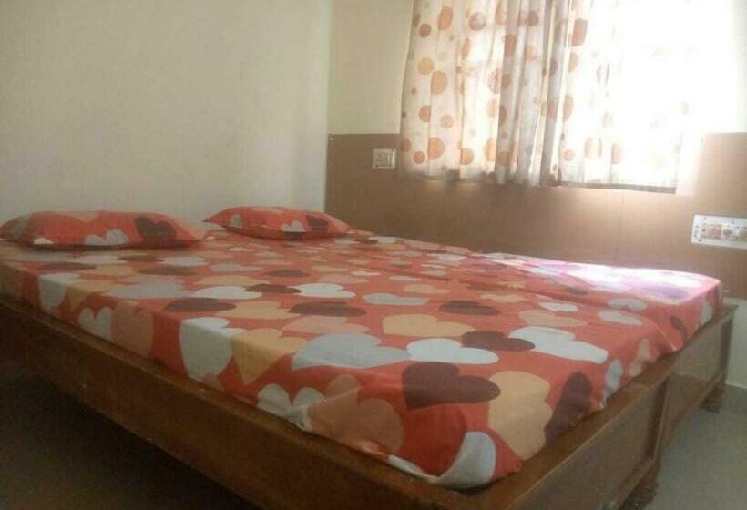 Hotelli Oyo Shree Krishna Cottage