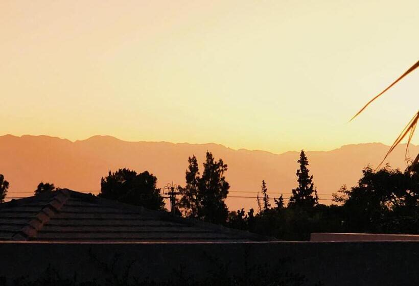 Bed and Breakfast Upgraded   360 Degrees Corporate Stay