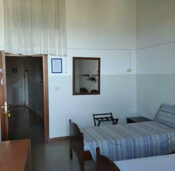 ユースホステル Domus Narnia