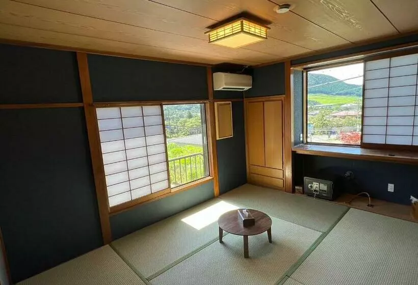 هاستل Root Hakone