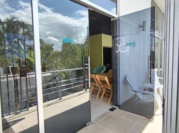 Капсульный Oтель Hostel Tropico 20 Pdc