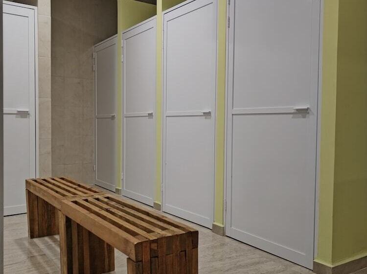 Капсульный Oтель Hostel Tropico 20 Pdc