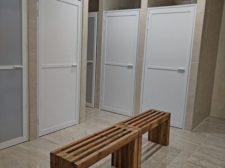 Капсульный Oтель Hostel Tropico 20 Pdc