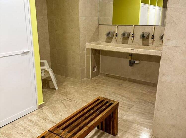 Капсульный Oтель Hostel Tropico 20 Pdc