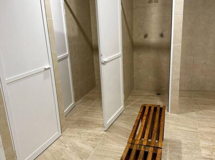 Капсульный Oтель Hostel Tropico 20 Pdc