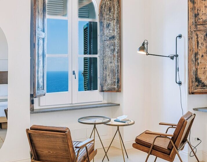 אתר נופש Faro Punta Imperatore