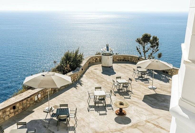 אתר נופש Faro Punta Imperatore