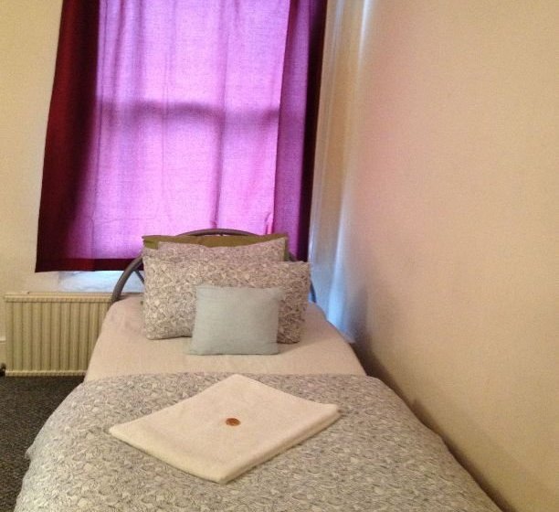 호텔 Bumblebee Cottage