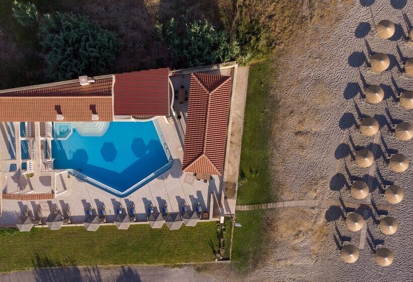 هتل Caretta Beach