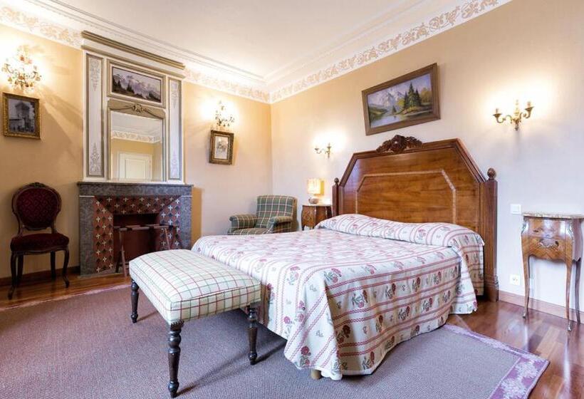 Отель Chateau De Picomtal