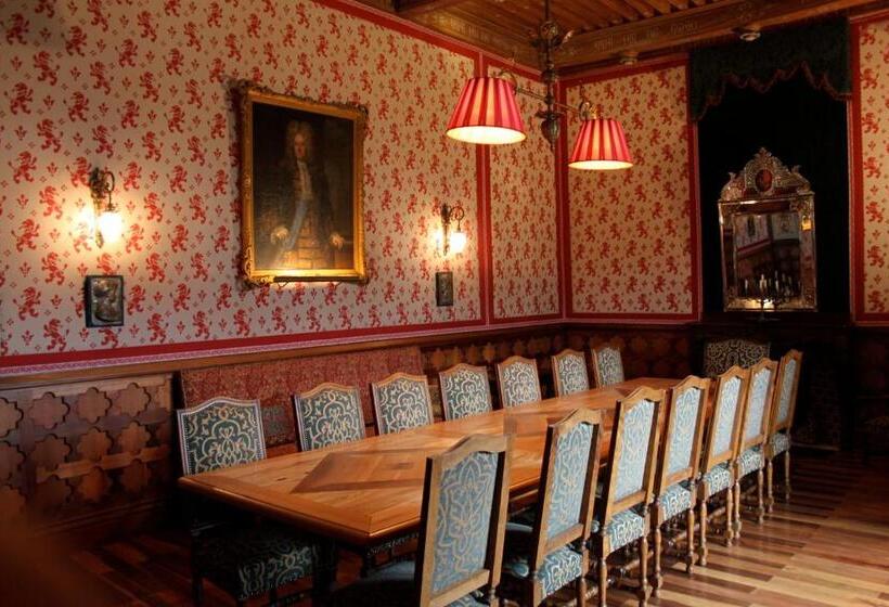 Отель Chateau De Picomtal