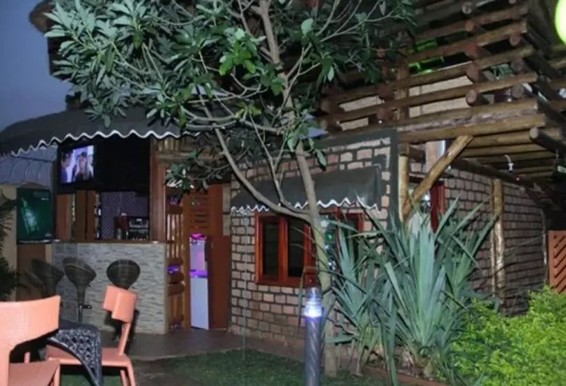 هتل Gorilla S Nest Entebbe