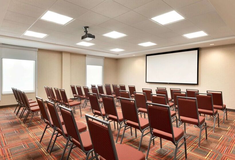 ホテル Home2 Suites By Hilton Milwaukee Brookfield