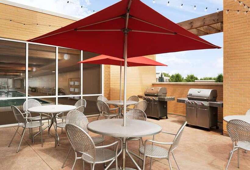 ホテル Home2 Suites By Hilton Milwaukee Brookfield