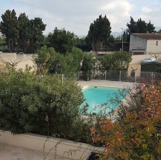 هتل Hôtel Le Mas Saint Joseph