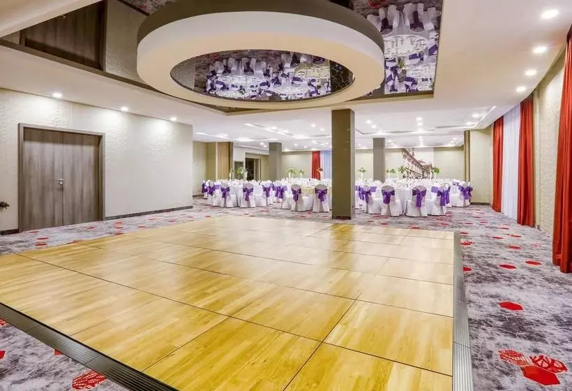 ホテル Ibis Styles Nowy Sacz