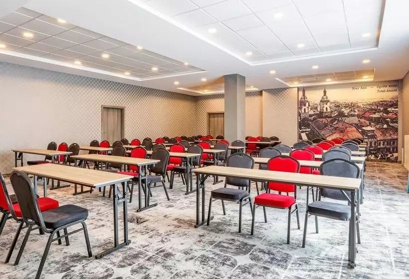 ホテル Ibis Styles Nowy Sacz
