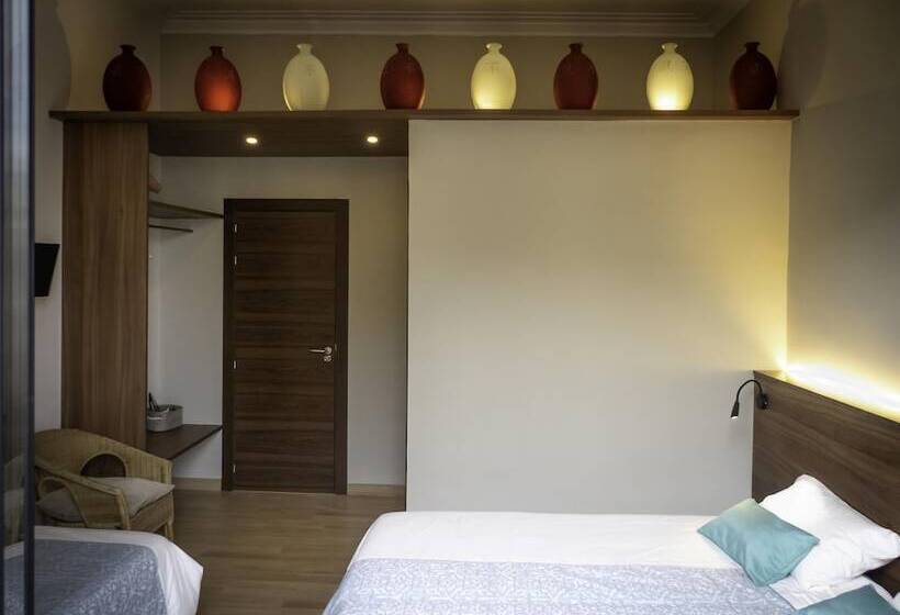 Отель Pension Ciudadela