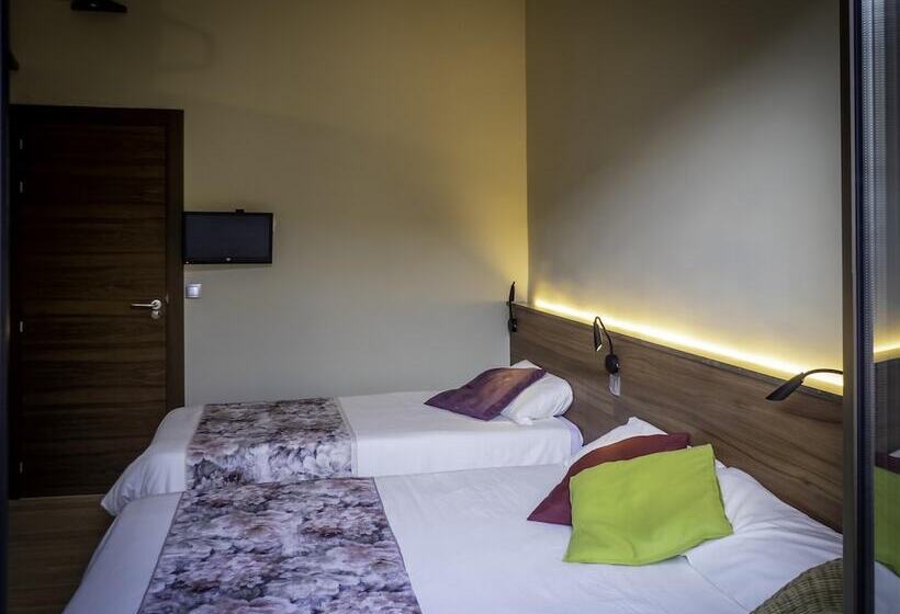 Отель Pension Ciudadela