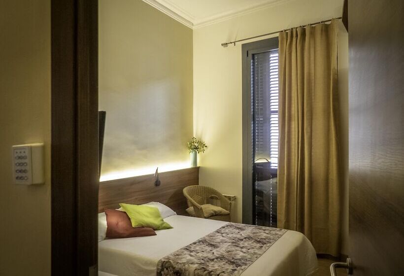 Отель Pension Ciudadela