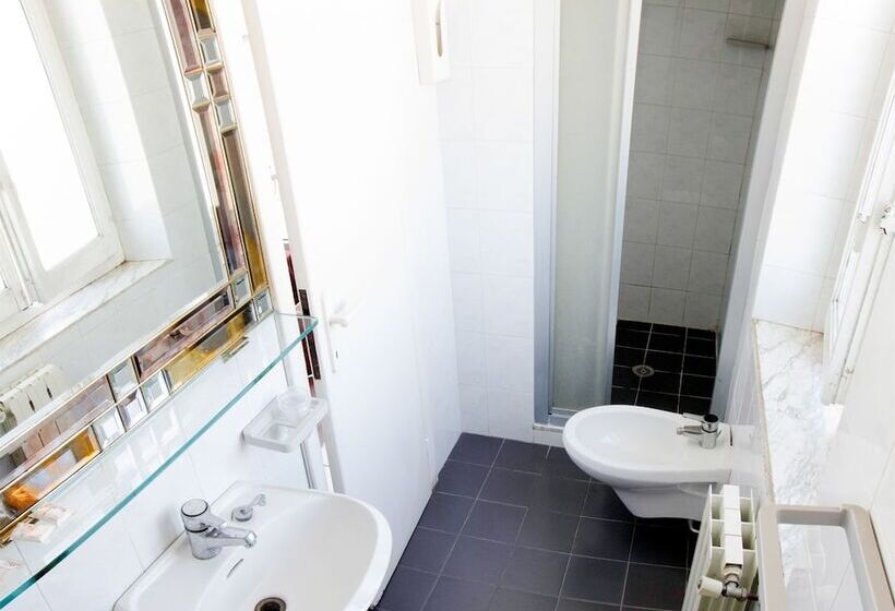 בית מלון כפרי Regina