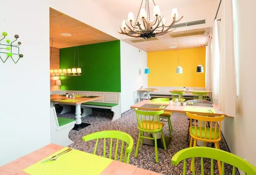 Hey Lou Hotel Piding