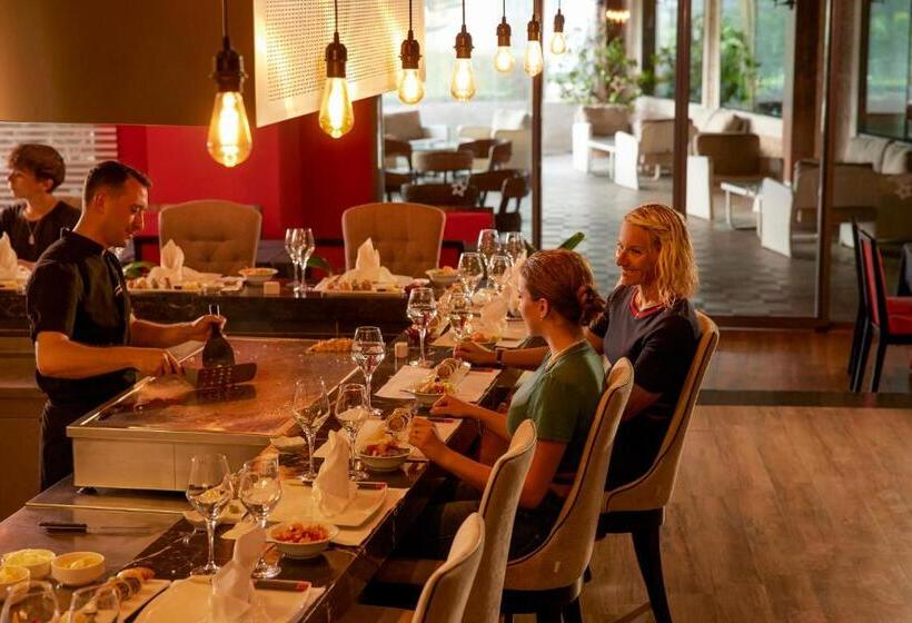 Отель Tui Magic Life Jacaranda