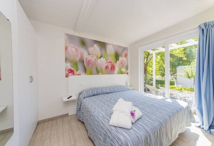 Отель Villaggio La Pescaccia