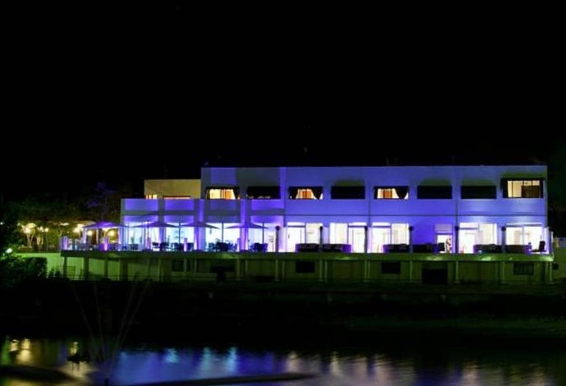 Отель Villaggio La Pescaccia