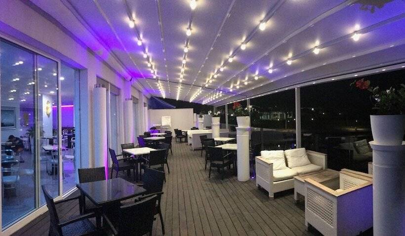 Отель Villaggio La Pescaccia